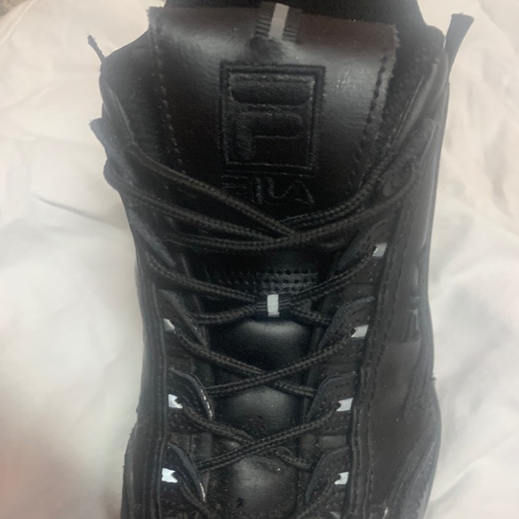 Footware - Picture 2 of 4